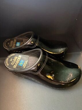 Sven Clog Master Black Patent Leather Clogs. Women's 37( size 6-7.5)